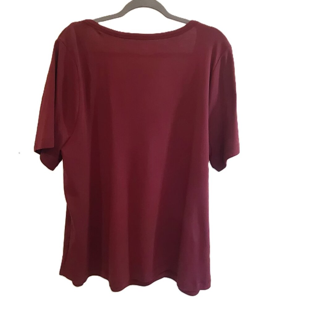 LANE BRYANT NWT Cotton Blend Wine/Burgundy Fitted Tee Plus Size 26/28 - Picture 2 of 11